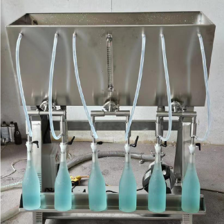 Liquid Filling Machine with 6 Filling Heads